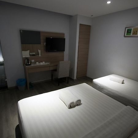 Hotel 99 Pusat Bandar Puchong Ngoại thất bức ảnh
