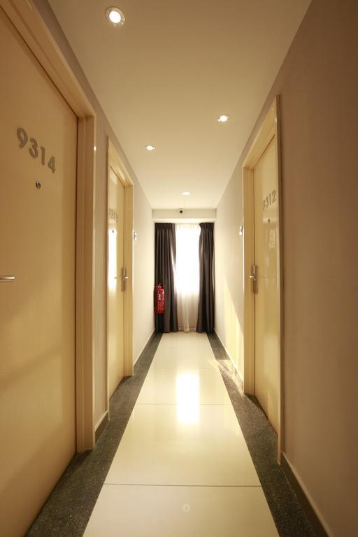 Hotel 99 Pusat Bandar Puchong Ngoại thất bức ảnh