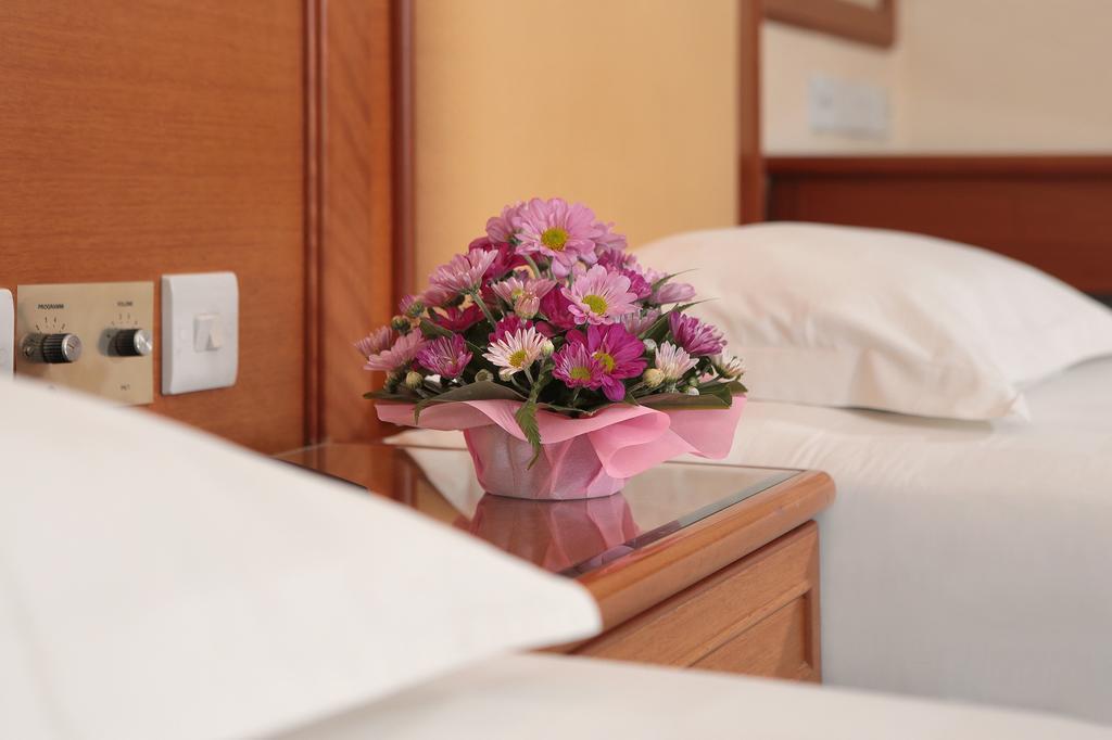 Hotel 99 Pusat Bandar Puchong Ngoại thất bức ảnh