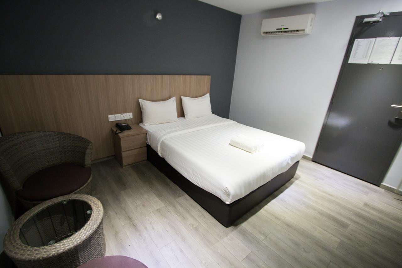 Hotel 99 Pusat Bandar Puchong Ngoại thất bức ảnh