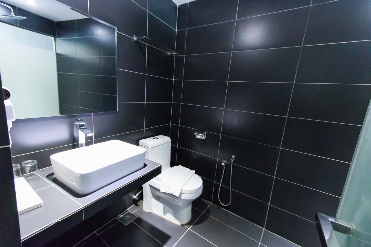 Hotel 99 Pusat Bandar Puchong Ngoại thất bức ảnh
