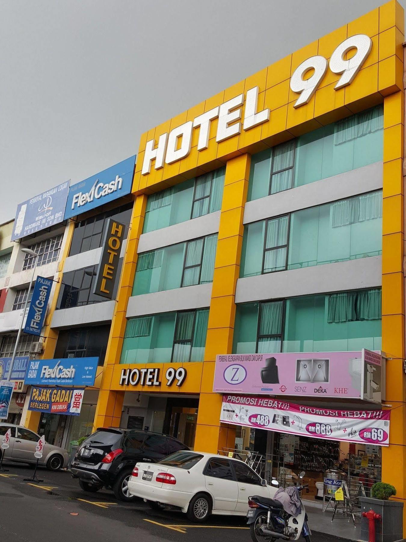 Hotel 99 Pusat Bandar Puchong Ngoại thất bức ảnh