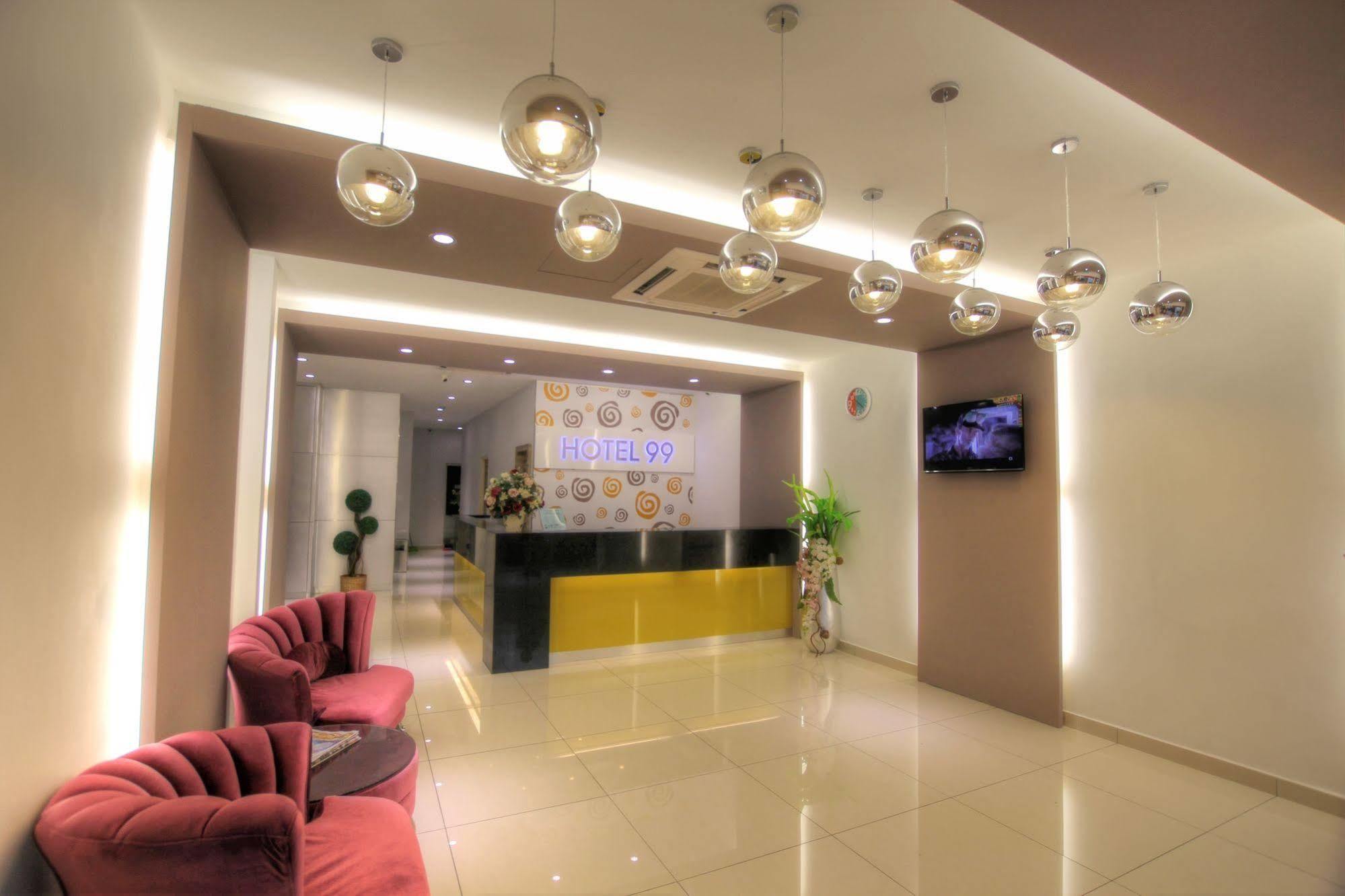 Hotel 99 Pusat Bandar Puchong Ngoại thất bức ảnh