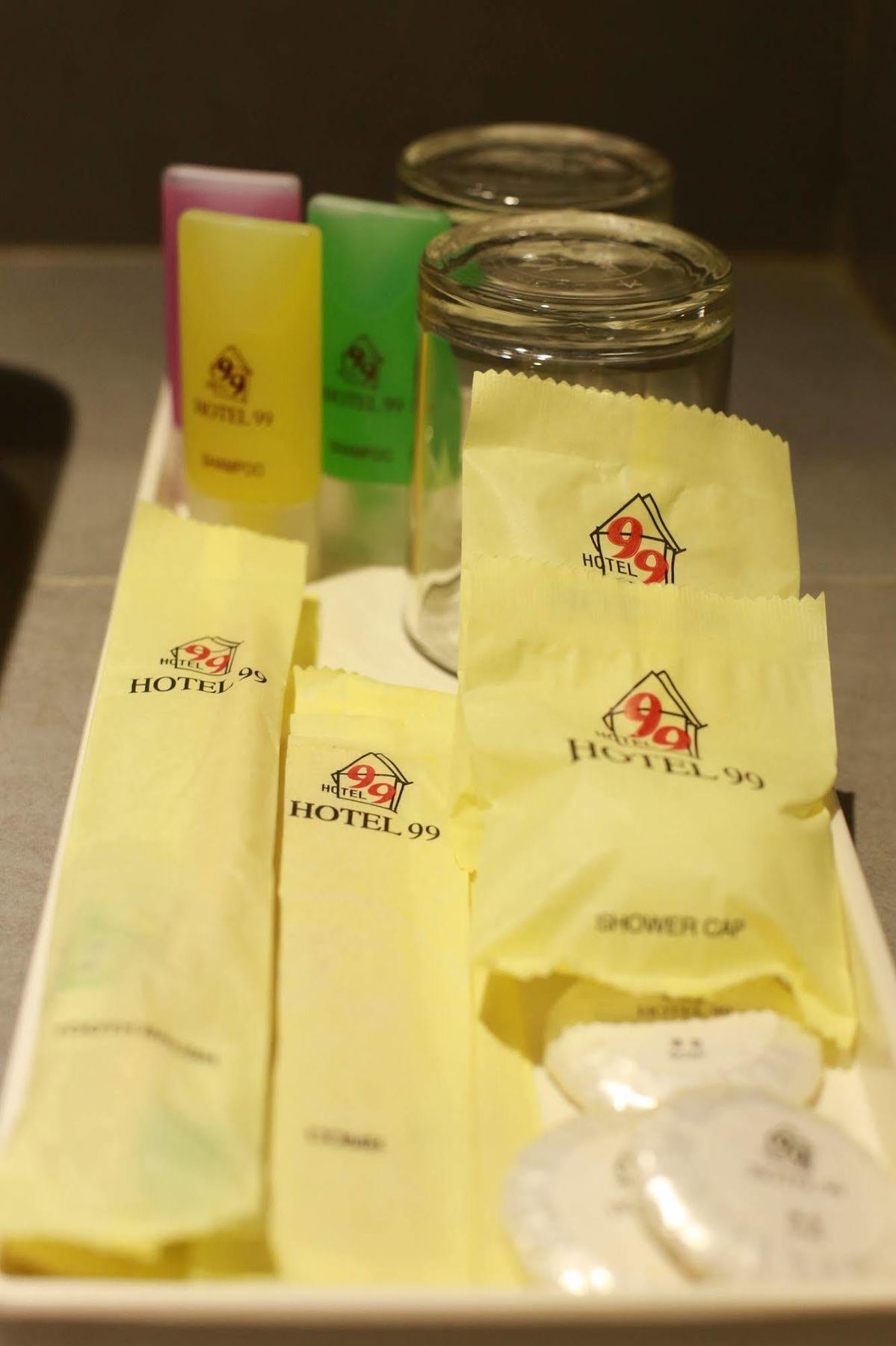 Hotel 99 Pusat Bandar Puchong Ngoại thất bức ảnh