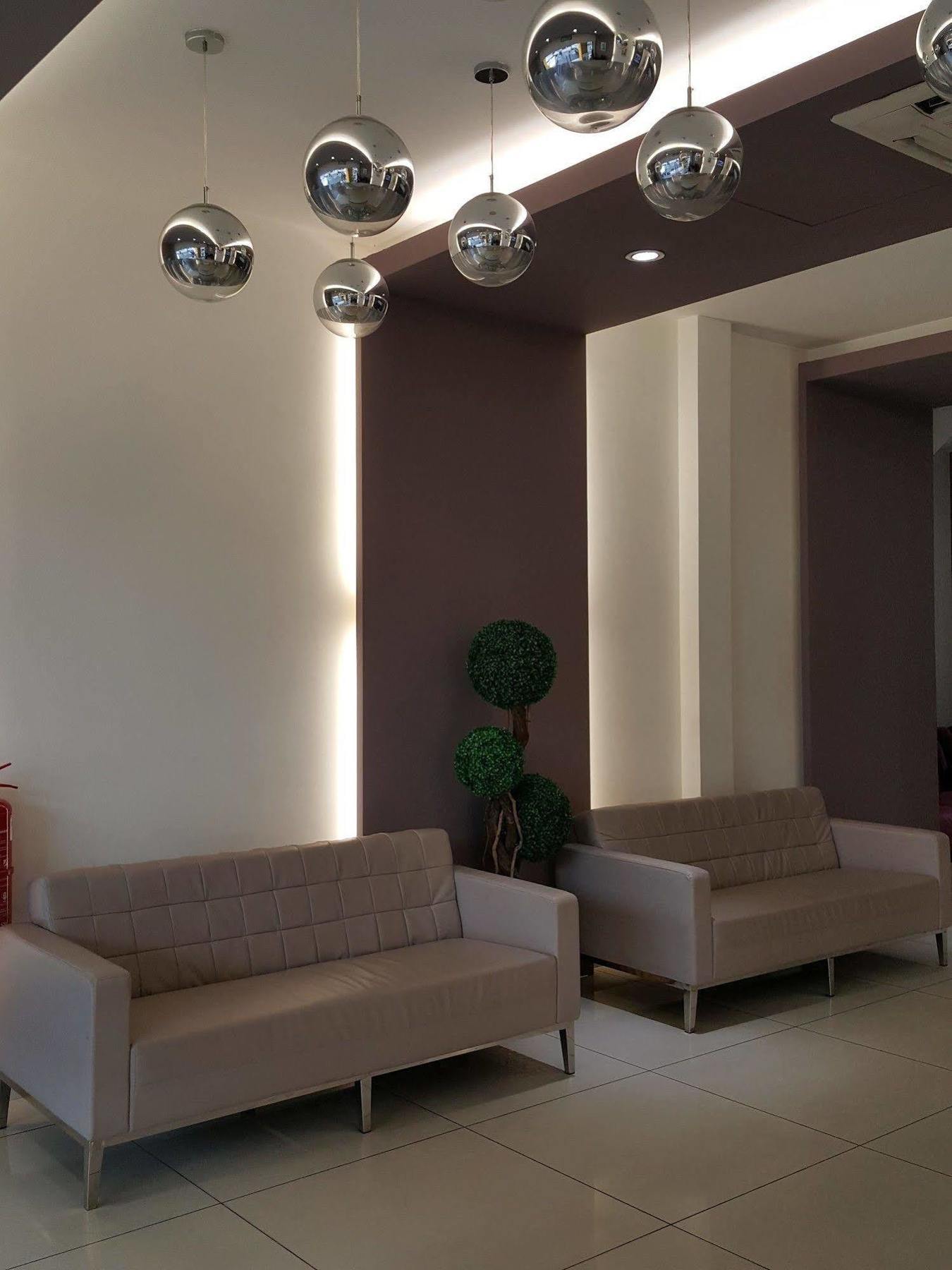 Hotel 99 Pusat Bandar Puchong Ngoại thất bức ảnh
