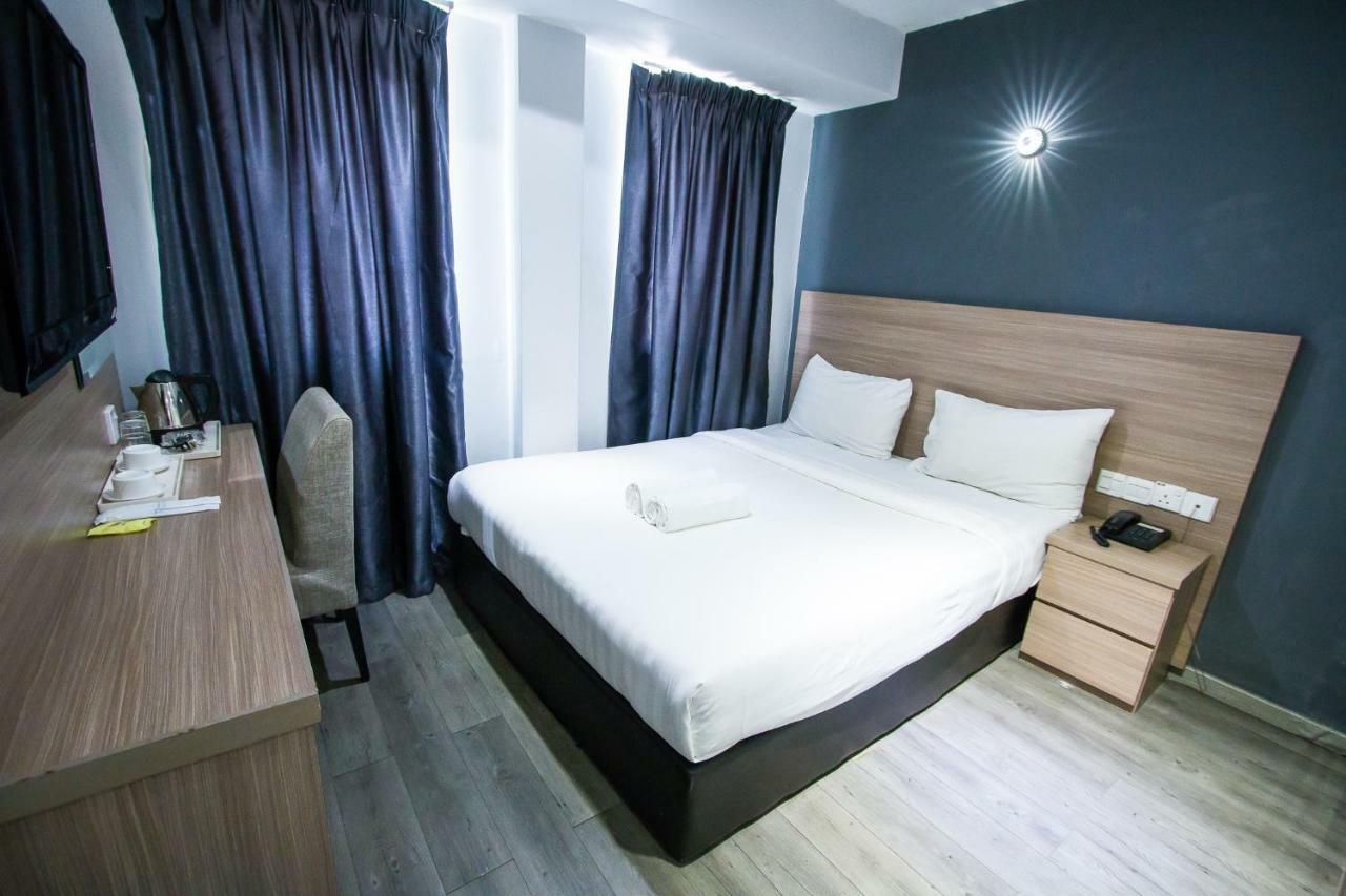 Hotel 99 Pusat Bandar Puchong Ngoại thất bức ảnh