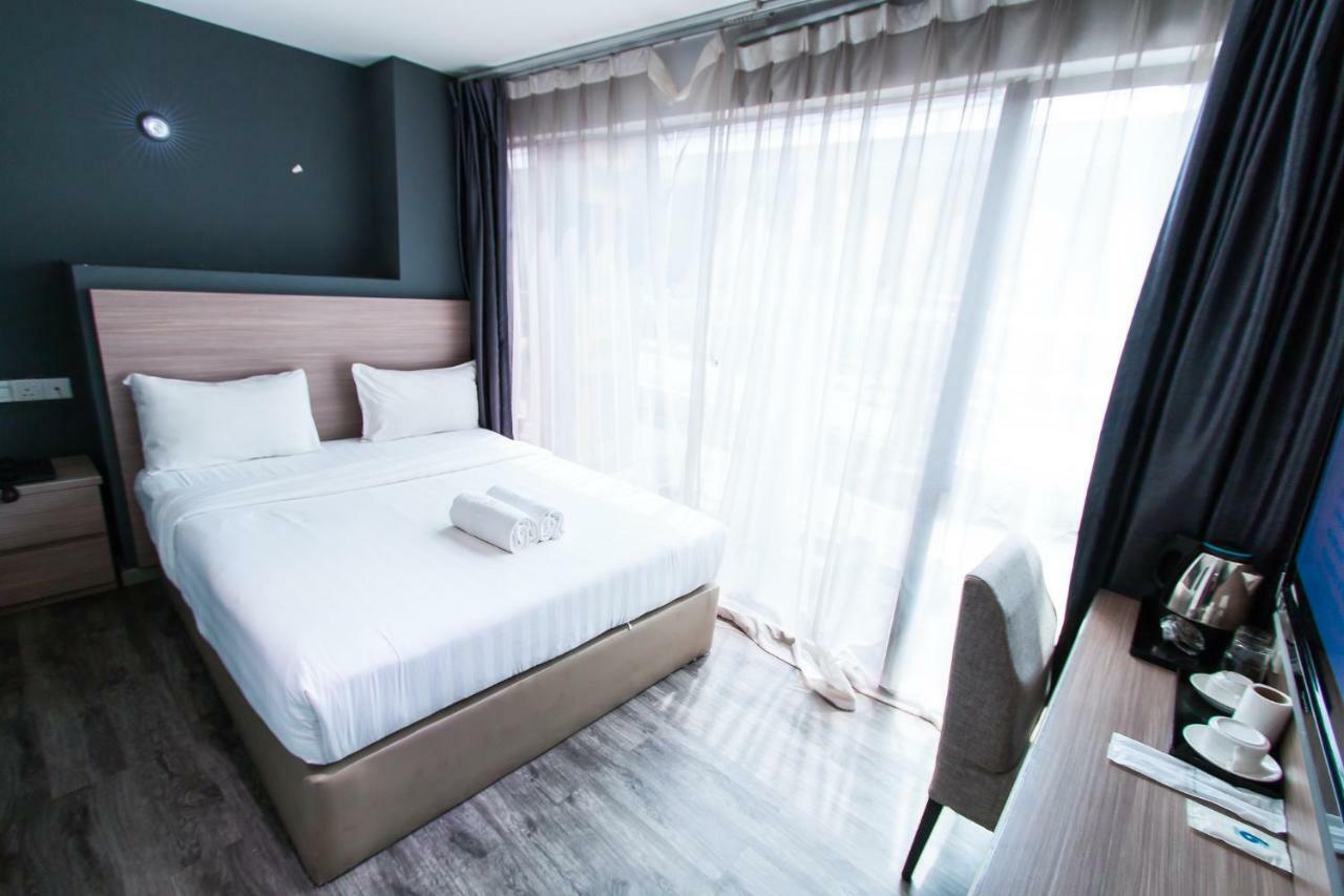 Hotel 99 Pusat Bandar Puchong Ngoại thất bức ảnh